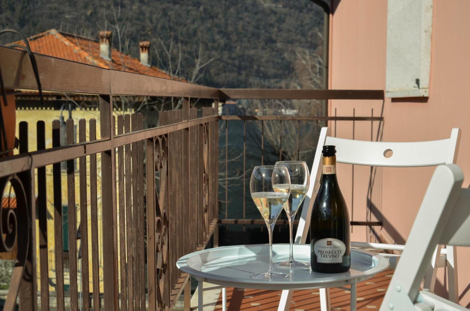 Blue Lagoon Home Sulzano Extérieur photo