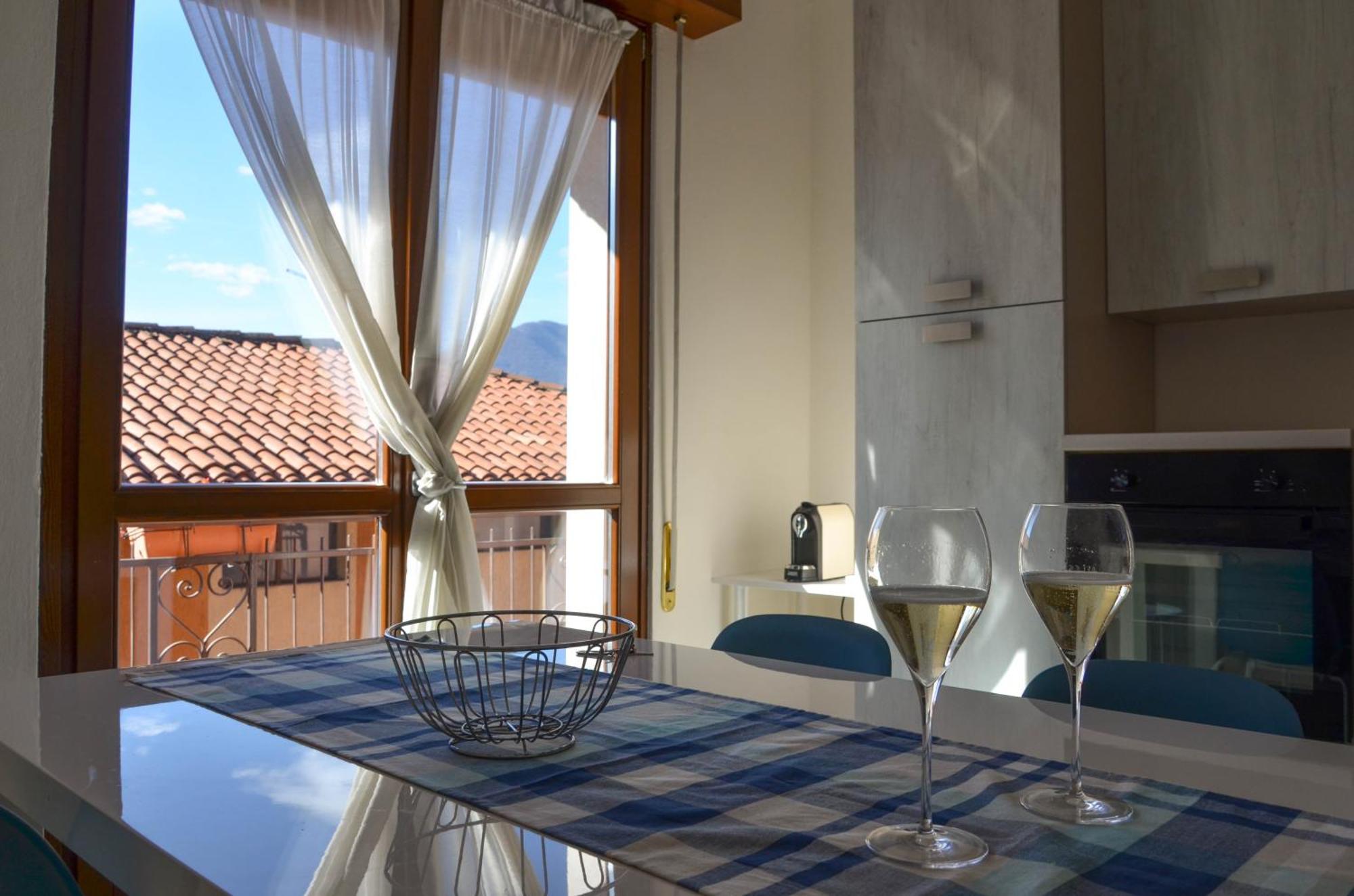 Blue Lagoon Home Sulzano Extérieur photo